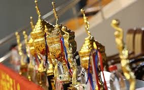 今日！詹姆斯+东契奇拒绝4连败，NBA湖人VS步行者，CCTV5无直播